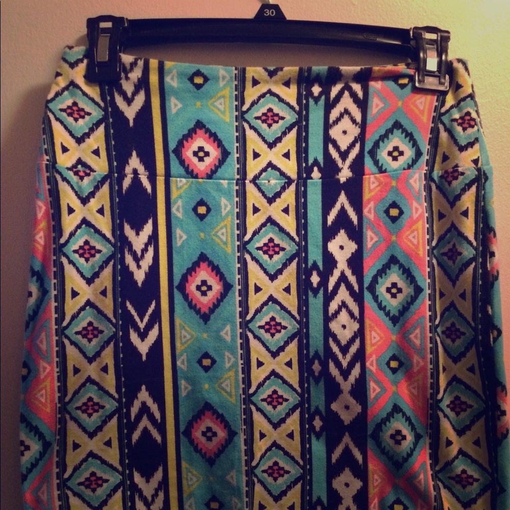 Forever 21 Aztec mini skirt